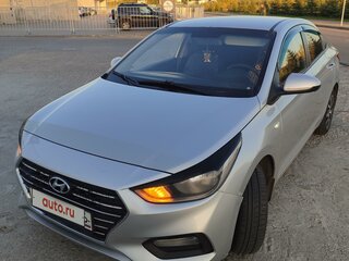 2017 Hyundai Solaris II, серебристый, 790000 рублей, вид 1