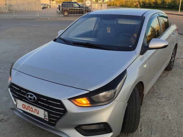 2017 Hyundai Solaris II, серебристый, 790000 рублей