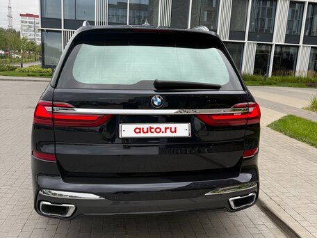 2021 BMW X7 40d I (G07), синий, 9500000 рублей, вид 3