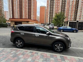 2017 Toyota RAV4 IV (XA40) Рестайлинг, коричневый, 2600000 рублей, вид 5