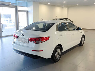 2015 Kia Rio III Рестайлинг, белый, 676000 рублей, вид 5