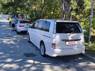 2011 Toyota ISis I Рестайлинг, белый, 1200000 рублей, вид 5