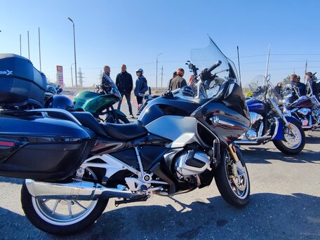 2019 BMW R 1250 RT, синий, 1299999 рублей, вид 2