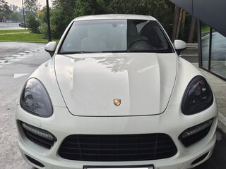 2011 Porsche Cayenne Turbo II (958), белый, 3000000 рублей, вид 2