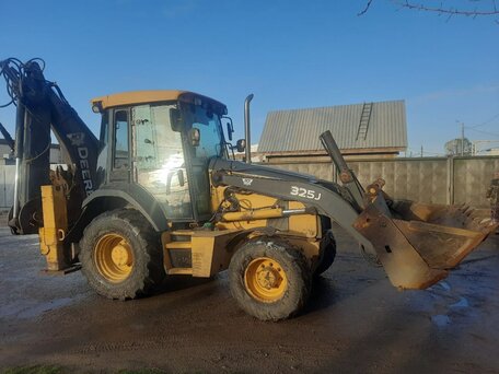 2011 John Deere 325J, жёлтый, 4600000 рублей, вид 1