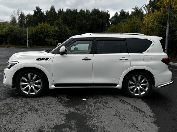 2012 Infiniti QX56 II, белый, 2490000 рублей - вид 2