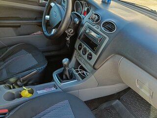 2008 Ford Focus II Рестайлинг, чёрный, 600000 рублей, вид 3