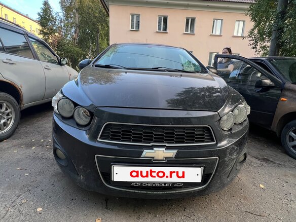 2013 Chevrolet Aveo II, чёрный, 550000 рублей - вид 1