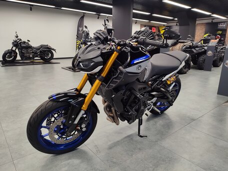 2020 Yamaha MT-09 (FZ-09), чёрный, 850000 рублей, вид 3