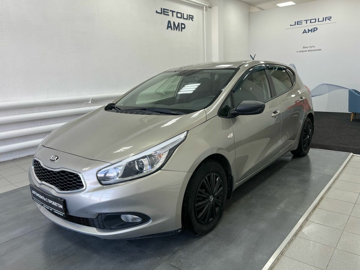 Открыть фотографии: Kia Ceed II