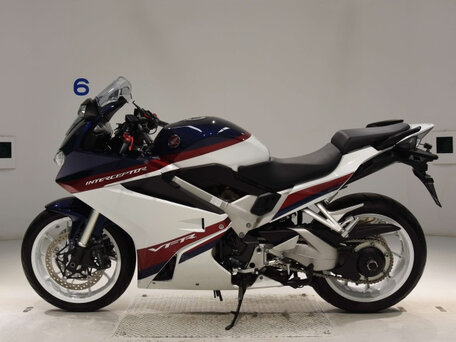 2020 Honda VFR 800, синий, 1000000 рублей, вид 2
