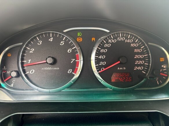 2005 Mazda 6 I (GG) Рестайлинг, серебристый, 300000 рублей - вид 13
