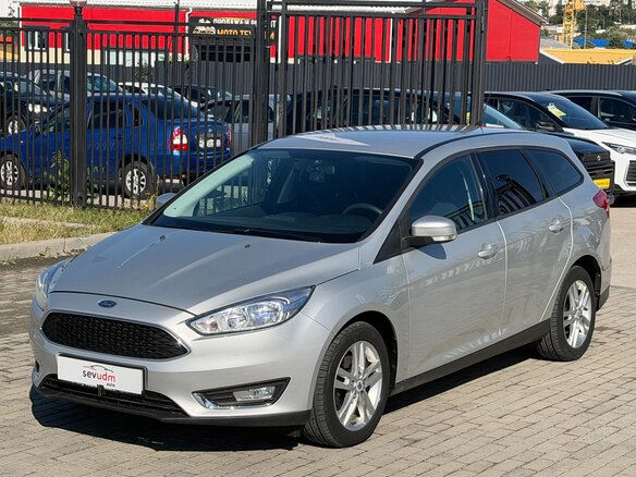 2016 Ford Focus III Рестайлинг, серебристый, 997000 рублей - вид 9