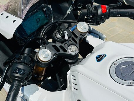 2024 Yamaha YZF-R15, белый, 430000 рублей, вид 5