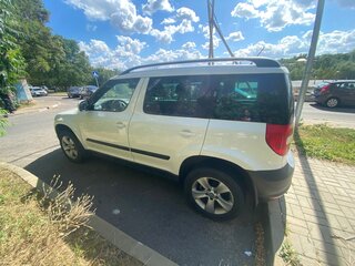 2012 Skoda Yeti I, белый, 725000 рублей, вид 4