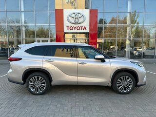 2026 Toyota Highlander IV (XU70), серый, 5750000 рублей, вид 4
