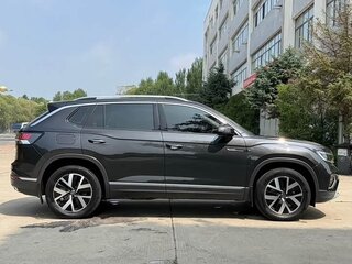 2023 Volkswagen Tayron I Рестайлинг, чёрный, 2800000 рублей, вид 4