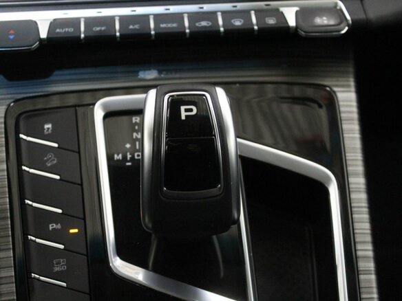 2024 Geely Atlas Pro, серебристый, 2220000 рублей - вид 17