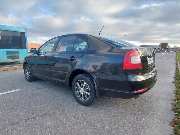 2013 Skoda Octavia II (A5) Рестайлинг, чёрный, 650000 рублей - вид 3