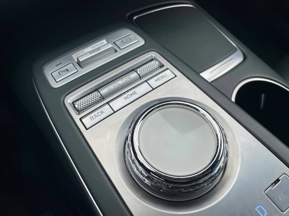 2022 Genesis GV70 I, белый, 3849000 рублей - вид 17