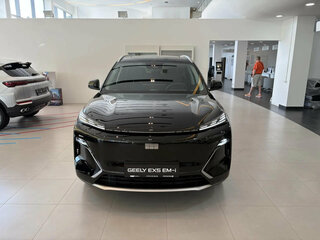 2026 Geely EX5 Гибрид EM-i, чёрный, 3974990 рублей, вид 2