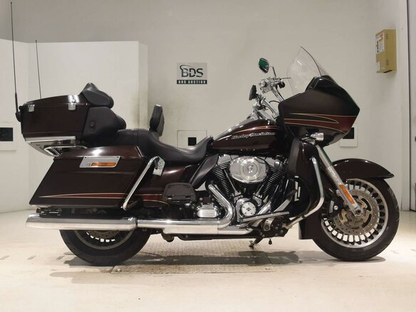 2011 Harley-Davidson Road Glide, красный, 1299000 рублей - вид 1
