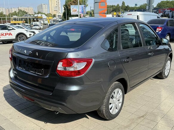2026 Lada (ВАЗ) Granta I Рестайлинг, серый, 1151000 рублей - вид 4