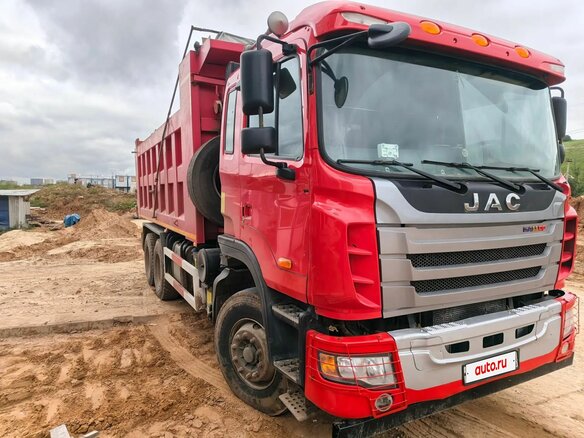 2022 JAC N350, красный, 3250000 рублей - вид 2