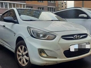 2012 Hyundai Solaris I, белый, 690000 рублей, вид 2