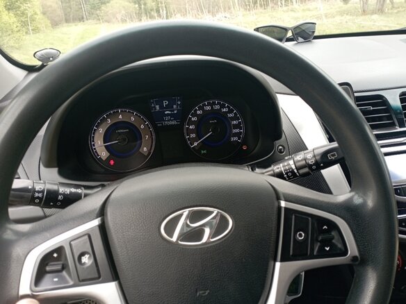 2012 Hyundai Solaris I, красный, 800000 рублей - вид 5