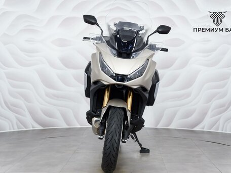 2025 Honda NT1100, бежевый, 2099000 рублей, вид 4
