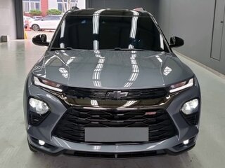 2022 Chevrolet TrailBlazer III, серый, 1648000 рублей, вид 4