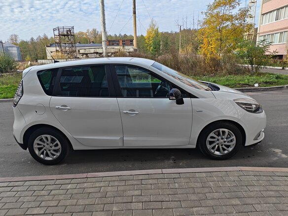 2016 Renault Scenic III Рестайлинг 2, белый, 970000 рублей - вид 4