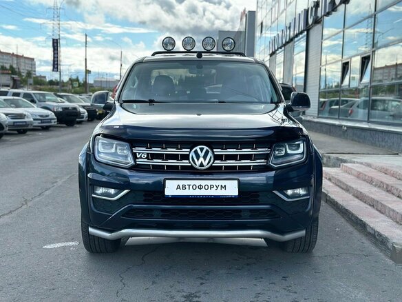 2017 Volkswagen Amarok I Рестайлинг, синий, 3690000 рублей - вид 2