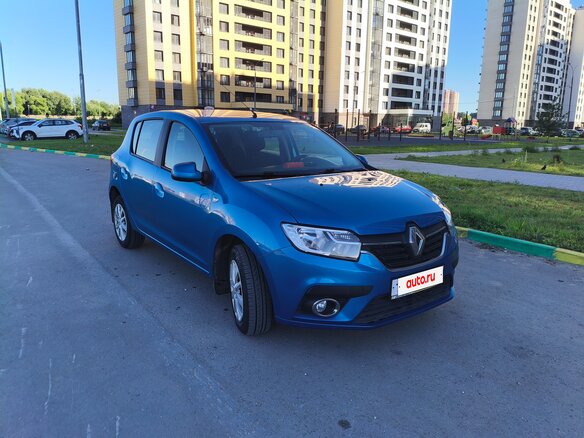 2018 Renault Sandero II Рестайлинг, синий, 840000 рублей - вид 3