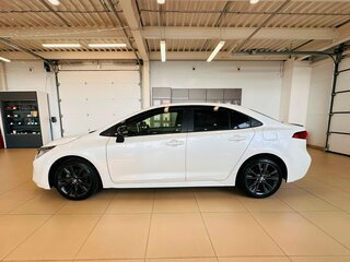 2022 Toyota Corolla XII (E210), белый, 2399900 рублей, вид 3