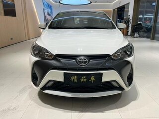 2018 Toyota Yaris III Рестайлинг 2, белый, 1277700 рублей, вид 2