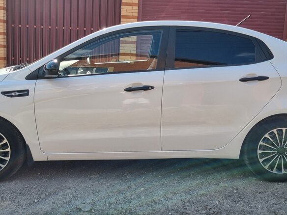 2016 Kia Rio III Рестайлинг, белый, 790000 рублей - вид 8