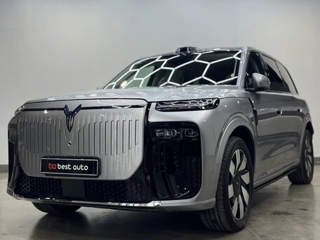 Voyah Taishan X8