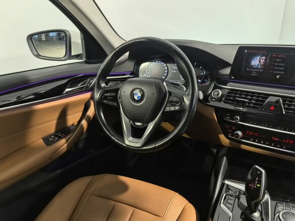 2020 BMW 5 серии 520d VII (G30/G31/G38) Рестайлинг, белый, 3830000 рублей - вид 19