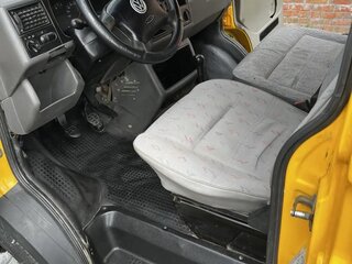 2002 Volkswagen Transporter T4, жёлтый, 720000 рублей, вид 4