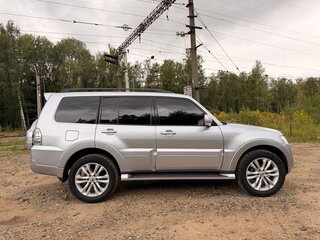 2011 Mitsubishi Pajero IV Рестайлинг 1, серый, 1850000 рублей, вид 5