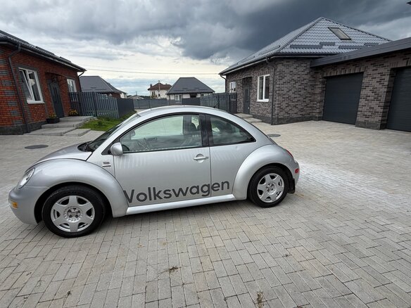2000 Volkswagen Beetle I (A4), серебристый, 570000 рублей - вид 6
