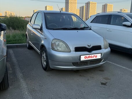 2001 Toyota Vitz I (P10), серый, 260000 рублей, вид 3
