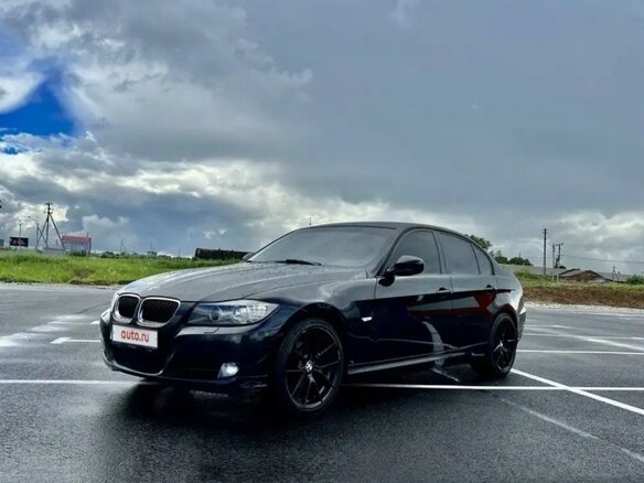 2010 BMW 3 серии 318i V (E90/E91/E92/E93) Рестайлинг, чёрный, 915000 рублей - вид 2