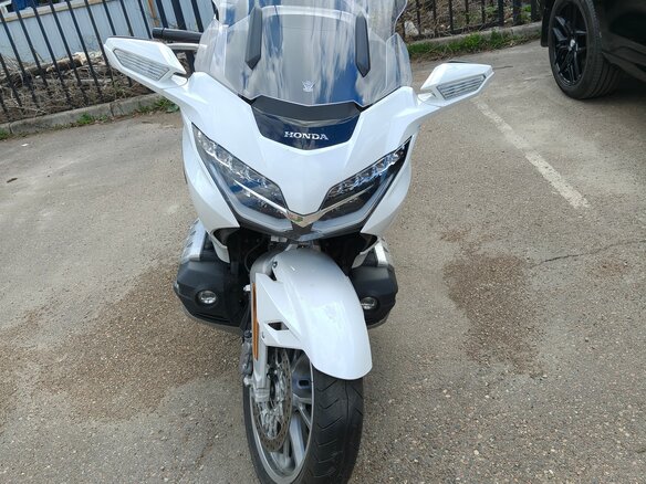 2023 Honda GL 1800 Gold Wing, белый, 3650000 рублей