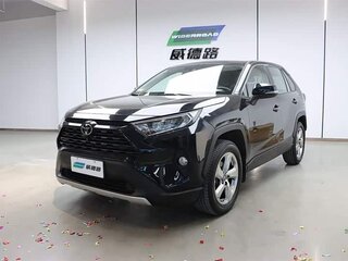 2022 Toyota RAV4 V (XA50), чёрный, 2400000 рублей, вид 2