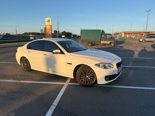 2014 BMW 5 серии 530d xDrive VI (F10/F11/F07) Рестайлинг, белый, 2250000 рублей, вид 5