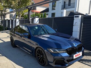 2021 BMW 5 серии 520d xDrive VII (G30/G31/G38) Рестайлинг, синий, 4500000 рублей, вид 2