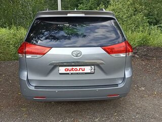 2010 Toyota Sienna III, серый, 1990000 рублей, вид 5